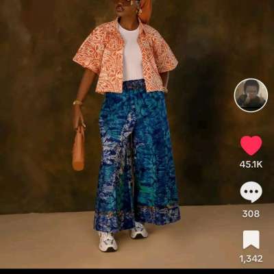 Crop shirt Profile Picture